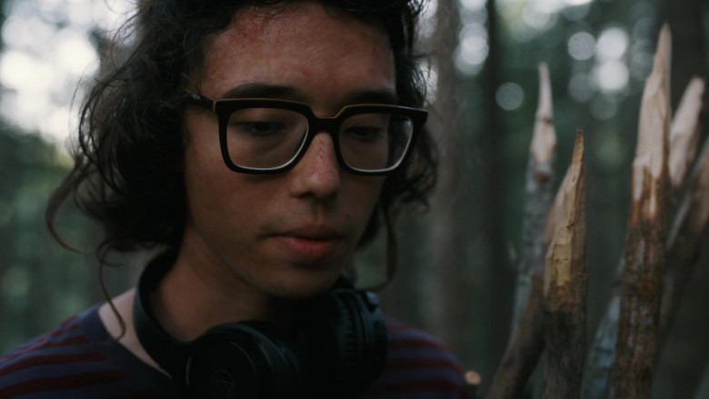 Audio-Technica Headphones of Aidan Laprete as Henry Tanaka in The Wilds S02E04 Day 42-15 (2022)