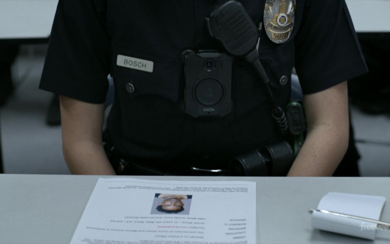 Axon Body Cameras in Bosch Legacy S01E07 One of Your Own (1)