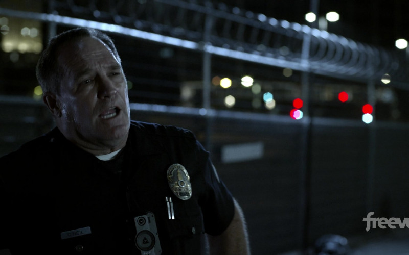 Axon Bodycams in Bosch Legacy S01E01 The Wrong Side of Goodbye (1)