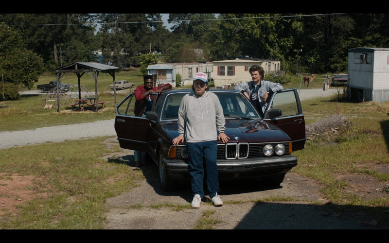 BMW Car in Stranger Things S04E04 Chapter Four Dear Billy (1)