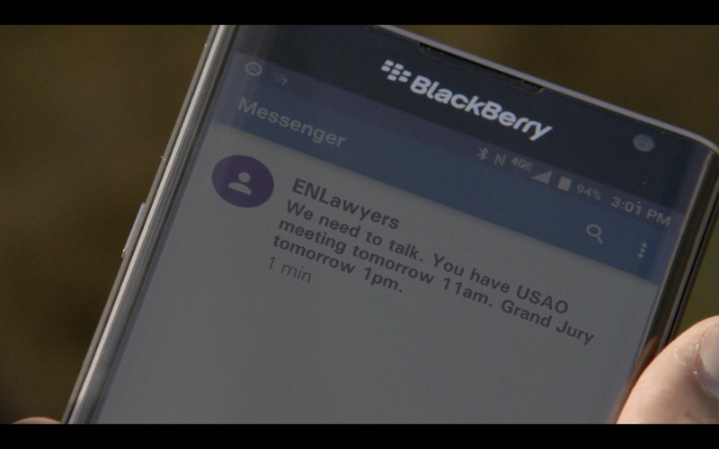Blackberry Smartphone of Jamie Hector as Sean Suiter in We Own This City S01E06 Part Six (2)