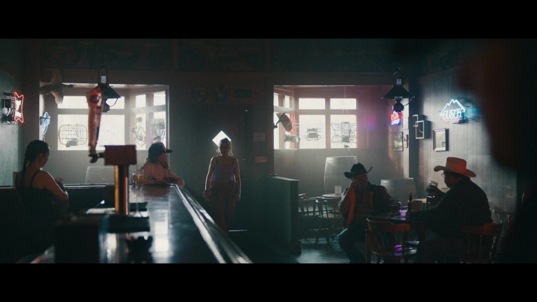 Busch Beer Sign in Outer Range S01E07 The Unknown (2022)