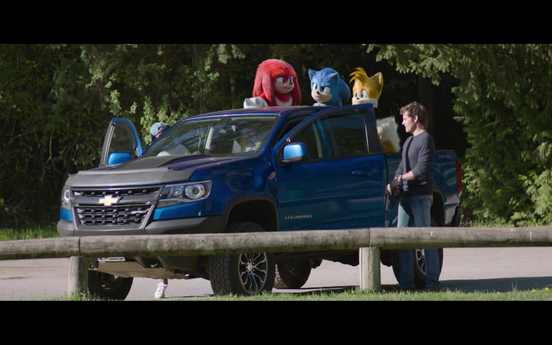 Chevrolet Colorado Blue Car in Sonic the Hedgehog 2 (2)