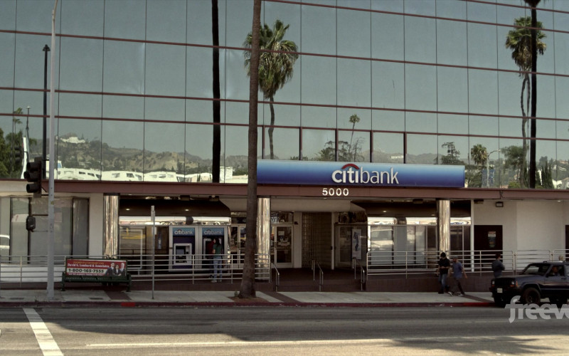 Citibank in Bosch Legacy S01E06 Chain of Authenticity (2022)