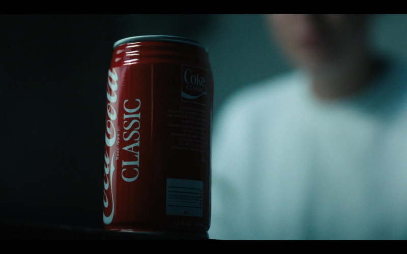 Coca-Cola Classic Soda Can Used by Millie Bobby Brown as Eleven in Stranger Things S04E07 Chapter Seven The Massacre at Hawkins Lab (2)