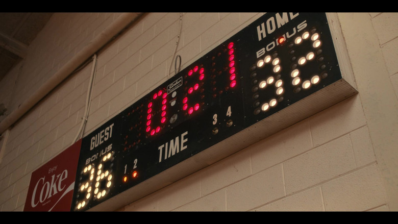 Coca-Cola Sign (Scoreboard) in Stranger Things S04E01 Chapter One The Hellfire Club (5)