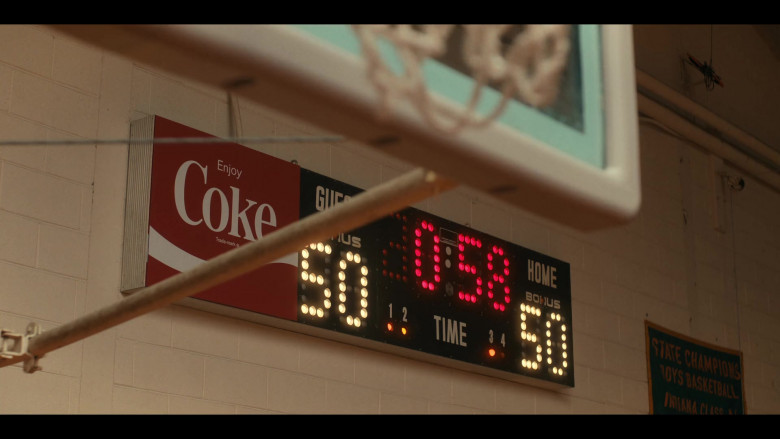 Coca-Cola Sign (Scoreboard) in Stranger Things S04E01 Chapter One The Hellfire Club (6)