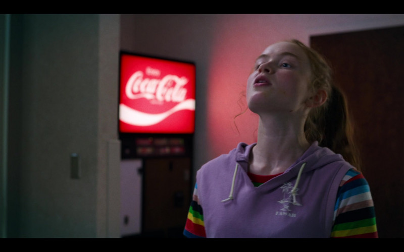 Coca-Cola Vending Machine in Stranger Things S04E04 Chapter Four Dear Billy (2022)