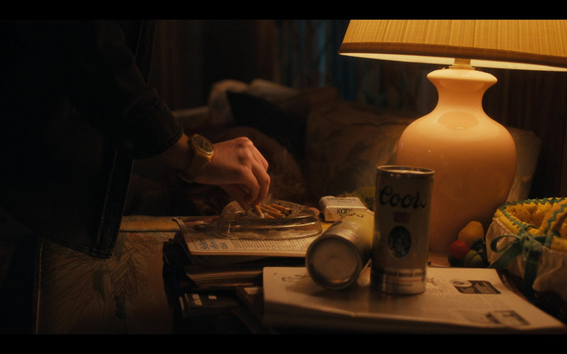 Coors Banquet Beer Cans in Stranger Things S04E01 Chapter One The Hellfire Club (2)