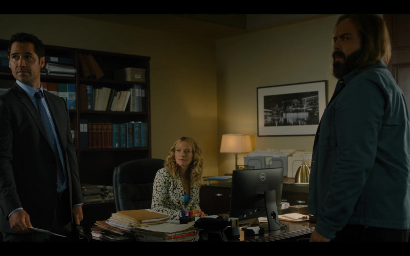 Dell All-In-One Computer Used by Becki Newton as Lorna in The Lincoln Lawyer S01E10 The Brass Verdict (1)