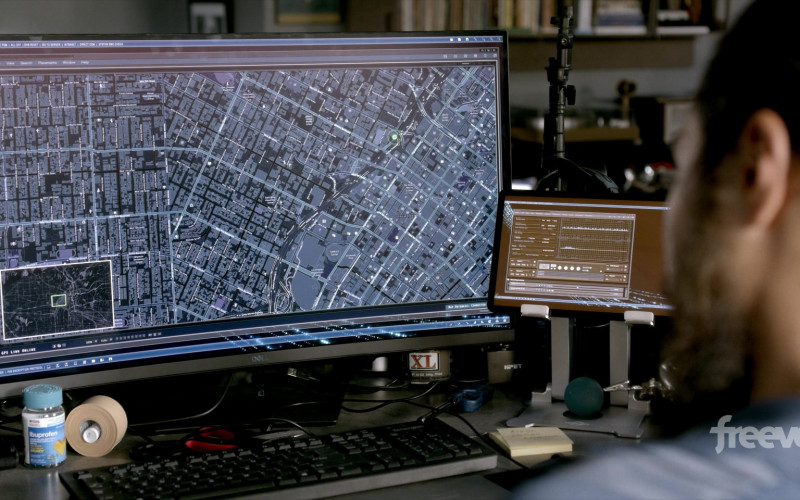 Dell Computer Monitor in Bosch Legacy S01E04 Horseshoes and Hand Grenades (2022)