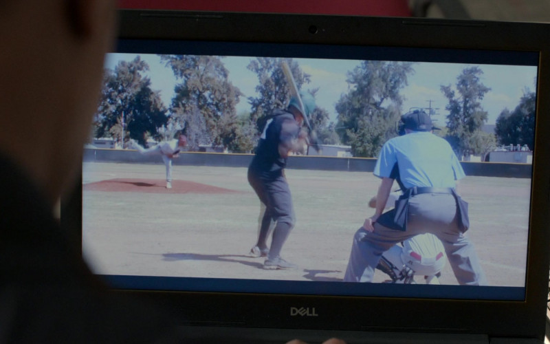 Dell Laptop in All American Homecoming S01E10 Move On (2022)