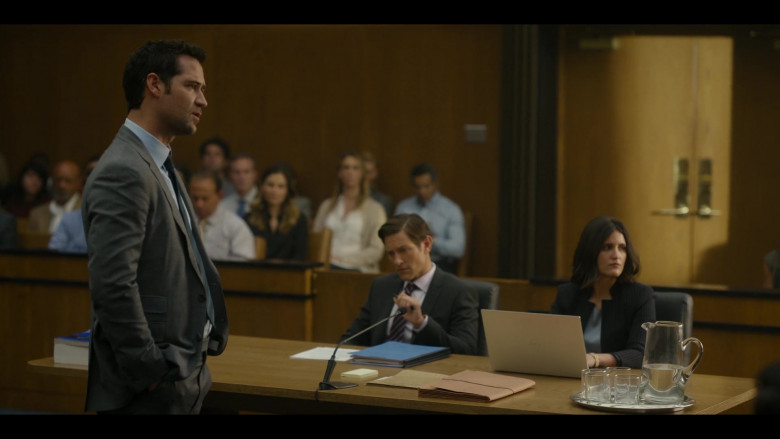 Dell Laptop in The Lincoln Lawyer S01E05 Twelve Lemmings in a Box (1)