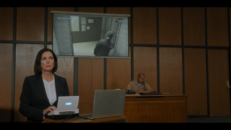 Dell Laptop in The Lincoln Lawyer S01E10 The Brass Verdict (2022)