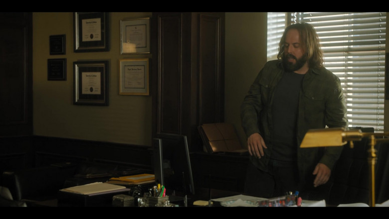 Dell Monitor in The Lincoln Lawyer S01E06 Bent (1)