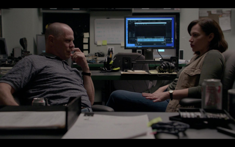 Dell Monitor in We Own This City S01E05 Part Five (2022)