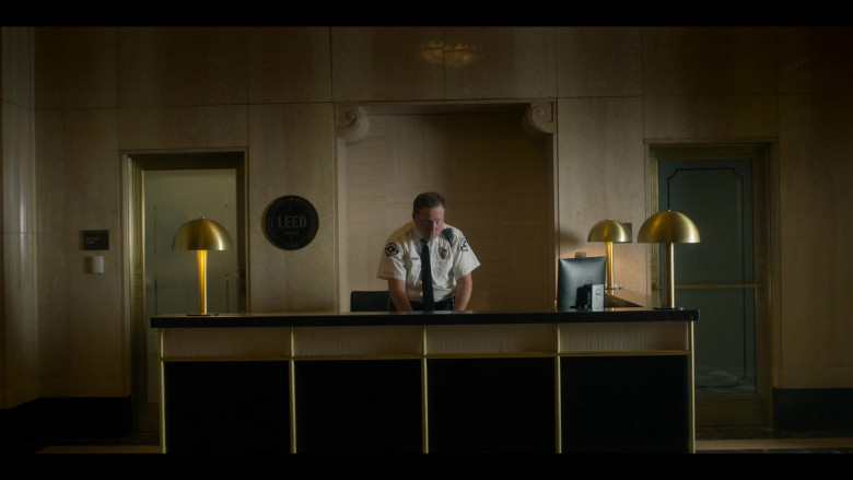 Dell Monitors in The Lincoln Lawyer S01E01 He Rides Again (2)