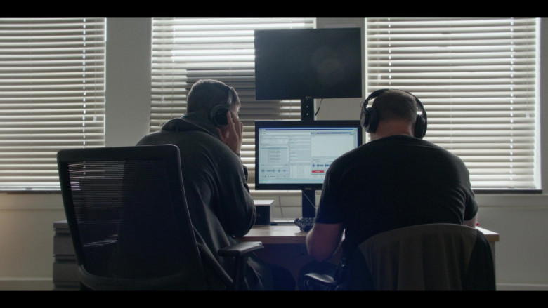Dell Monitors in We Own This City S01E02 Part Two (5)