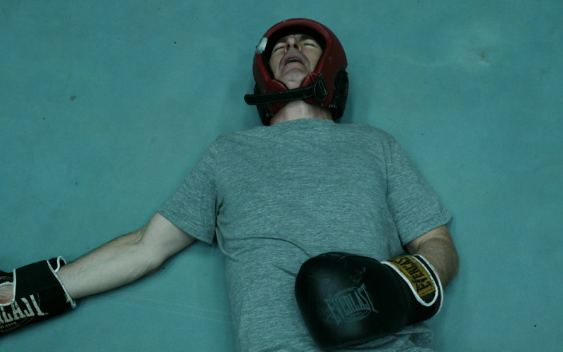 Everlast Boxing Gloves in Better Call Saul S06E05 Black and Blue (4)