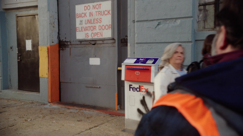 FedEx in Girls5eva S02E02 Triumphant Return to the Studio (2022)