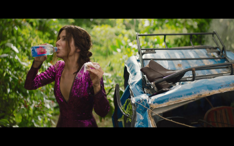 Fiji Bottled Water Enjoyed by Sandra Bullock as Loretta Sage in The Lost City (2022)
