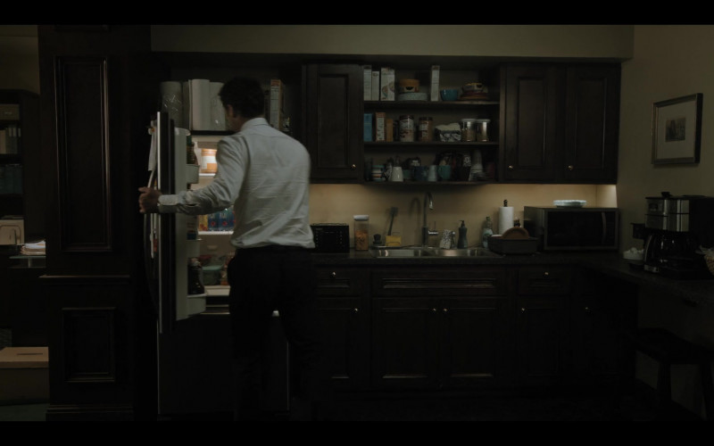Fiji Water (in the fridge) in The Lincoln Lawyer S01E08 The Magic Bullet Redux (2022)