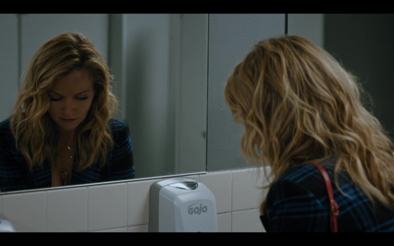 GoJo Soap Dispensers in The Lincoln Lawyer S01E07 "Lemming Number Seven" (2022)