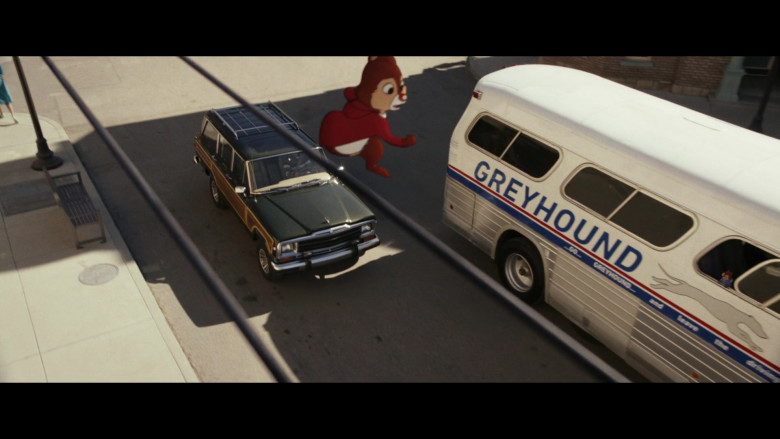 Greyhound Bus in Chip ‘n Dale Rescue Rangers (2)