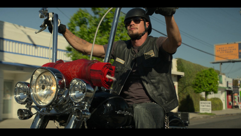 Harley-Davidson Motorcycle in Mayans M.C. S04E04 A Crow Flew By (2022)