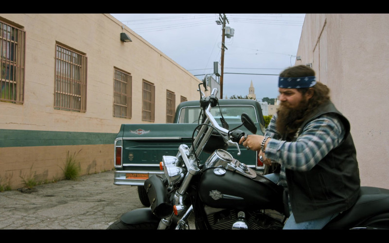 Harley-Davidson Motorcycle in The Lincoln Lawyer S01E07 Lemming Number Seven (2022)