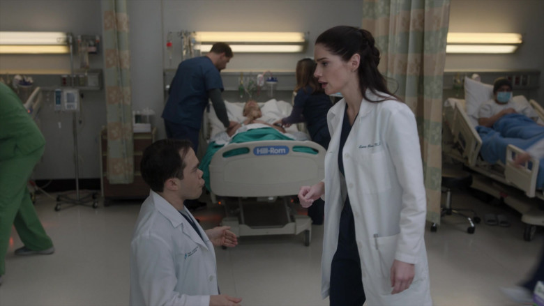 Hill-Rom Hospital Bed in New Amsterdam S04E20 Rise (2022)