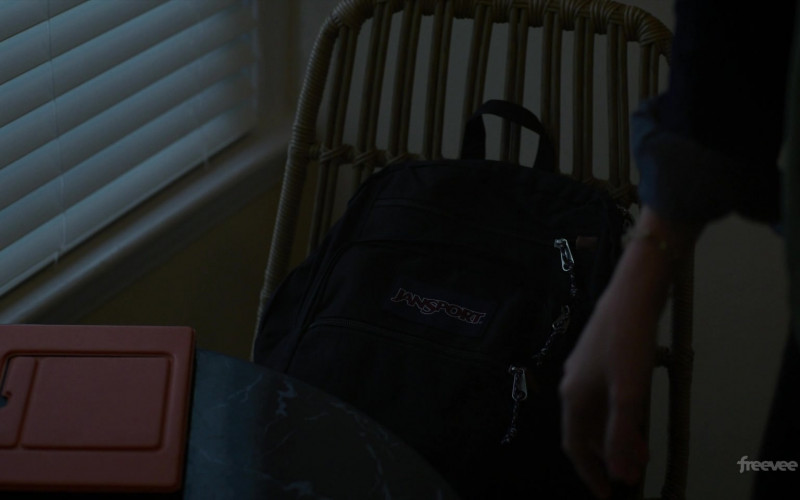 JanSport Backpack in Bosch Legacy S01E10 AlwaysAll Ways (2022)
