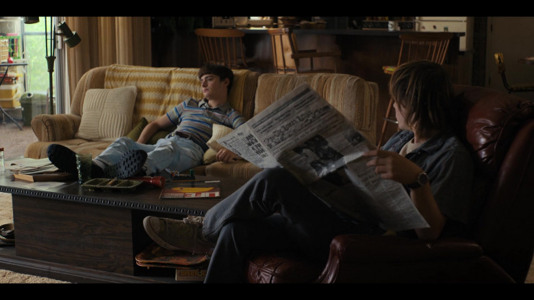 Life Magazine in Stranger Things S04E03 Chapter Three The Monster and the Superhero (2022)