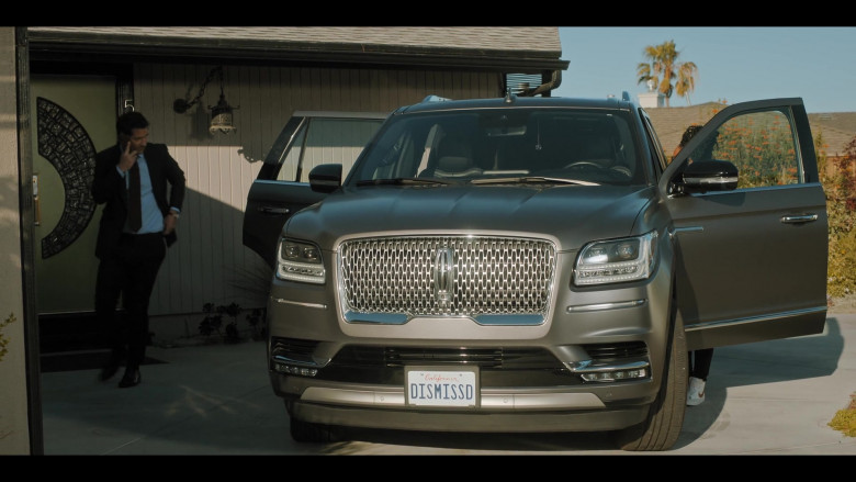 Lincoln Navigator Car in The Lincoln Lawyer S01E07 Lemming Number Seven (1)