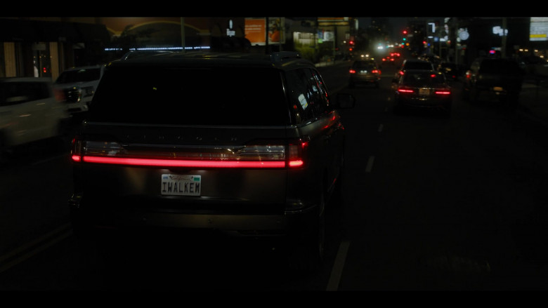 Lincoln Navigator Car in The Lincoln Lawyer S01E09 The Uncanny Valley (1)