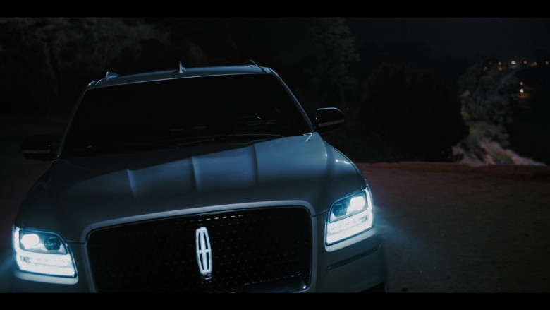 Lincoln Navigator Car in The Lincoln Lawyer S01E09 The Uncanny Valley (3)