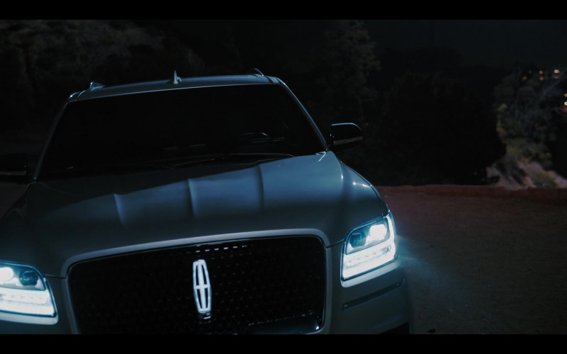 Lincoln Navigator Car in The Lincoln Lawyer S01E09 The Uncanny Valley (3)