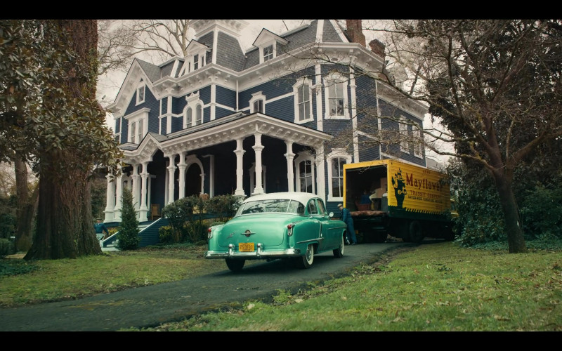 Mayflower Moving Company Truck in Stranger Things S04E04 Chapter Four Dear Billy (2022)