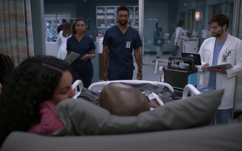 Microsoft Surface Tablet Computers in Grey's Anatomy S18E20 You Are the Blood (2022)