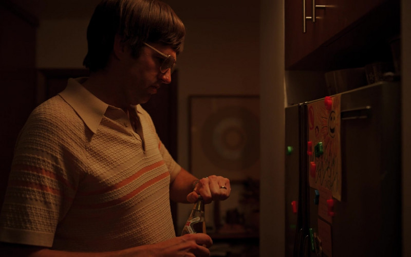 Miller High Life Beer Enjoyed by Timothy Simons as Pat Montgomery in Candy S01E04 (1)