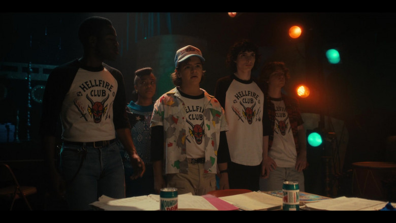 Mountain Dew Soda Cans in Stranger Things S04E01 Chapter One The Hellfire Club (4)