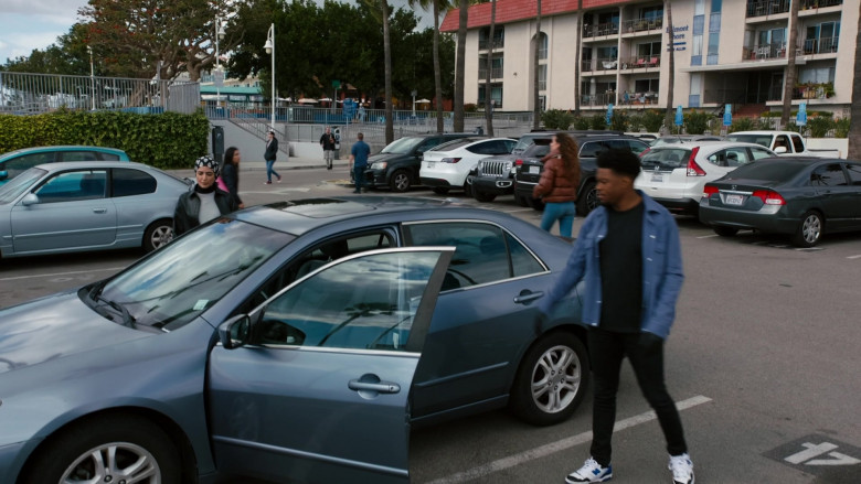 New Balance Sneakers of Caleb Castille as Devin Roundtree in NCIS Los Angeles S13E18 Hard for the Money (1)