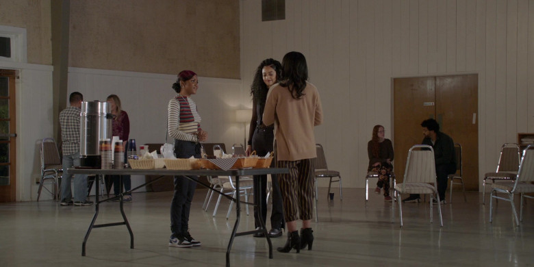 Nike Air Jordan 1 Shoes Worn by Journey Montana as Jen in All American S04E18 Come Back For You (2022)