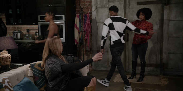 Nike Air Jordan I Shoes of Sylvester Powell as Jessie ‘JR' Raymond in All American Homecoming S01E11 What Now (3)