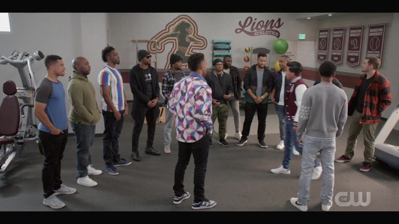 Nike Sneakers in All American Homecoming S01E12 Confessions (1)