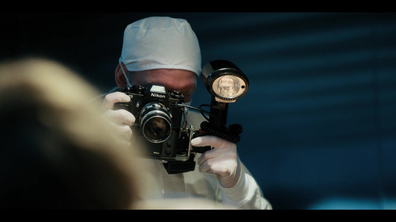 Nikon Camera in Stranger Things S04E02 Chapter Two Vecna's Curse (2022)