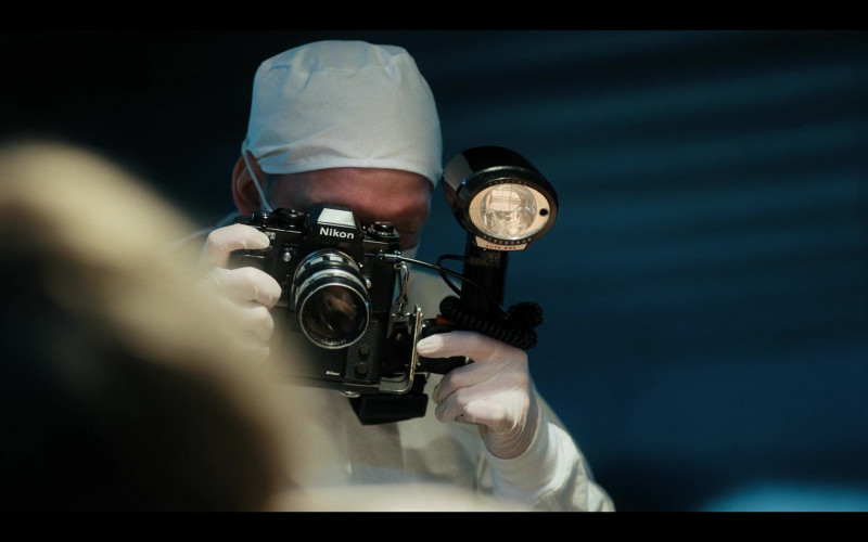 Nikon Camera in Stranger Things S04E02 Chapter Two Vecna’s Curse (2022)