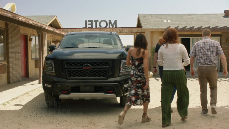 Nissan TITAN PRO-4X Car of Nathan Fillion as John Nolan in The Rookie S04E22 Day in the Hole (3)