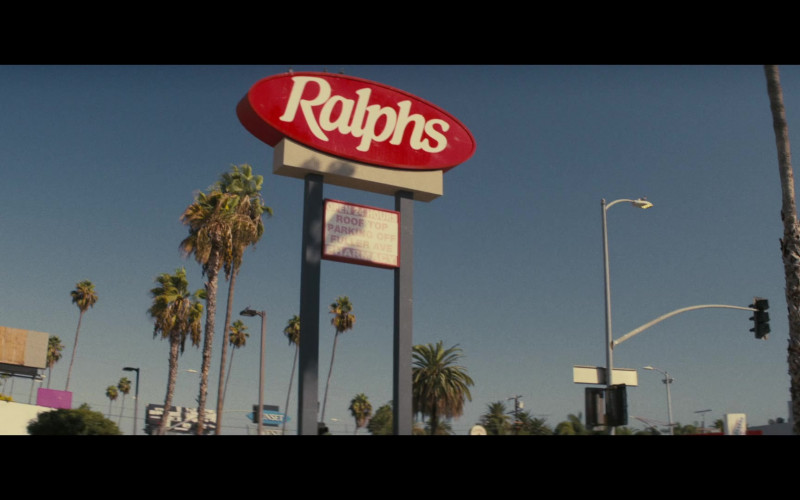 Ralphs Store in Angelyne S01E02 "Gods and Fairies" (2022)