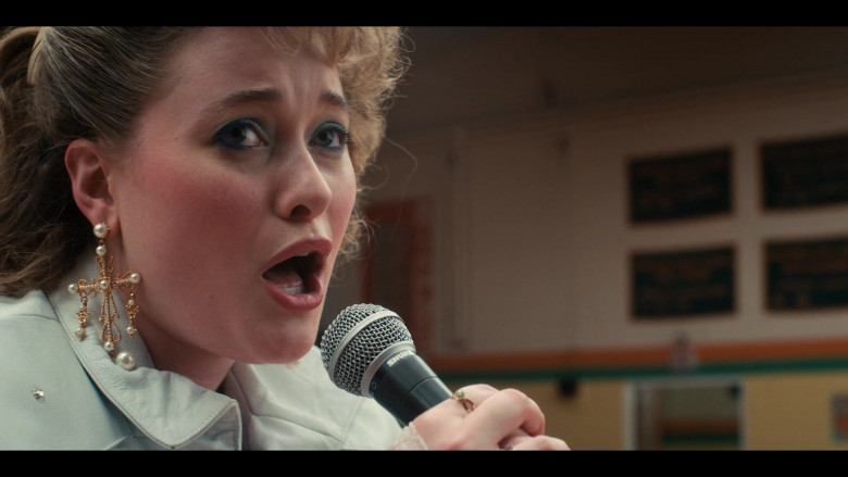 Shure Microphone in Stranger Things S04E01 Chapter One The Hellfire Club (2022)